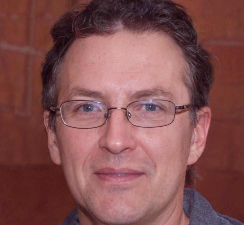 Instructor Marcin Brzyski